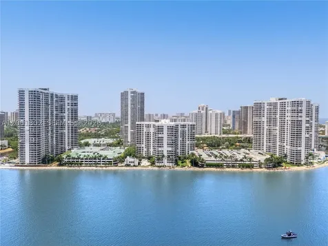 3600 Mystic Pointe Drive Aventura FL 33180
