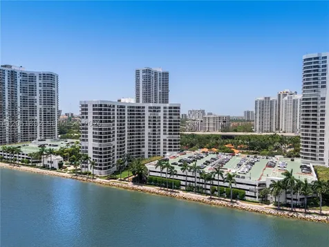 3600 Mystic Pointe Drive Aventura FL 33180
