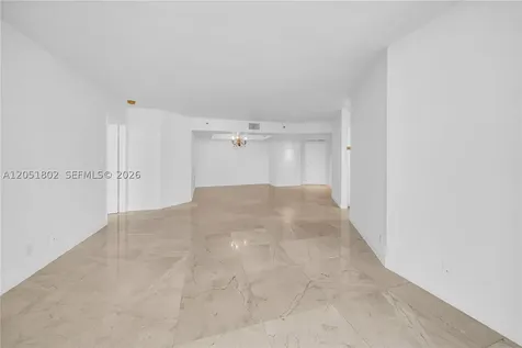 3600 Mystic Pointe Drive Aventura FL 33180