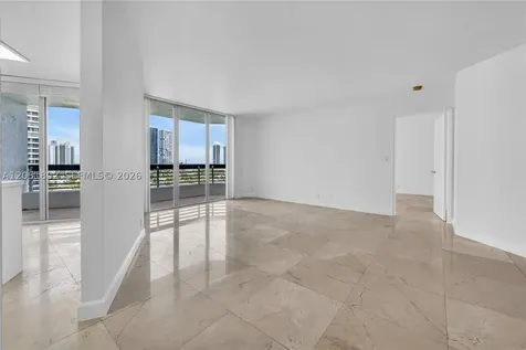 3600 Mystic Pointe Drive Aventura FL 33180