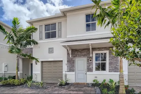 785 SE 18th Street Homestead FL 33034