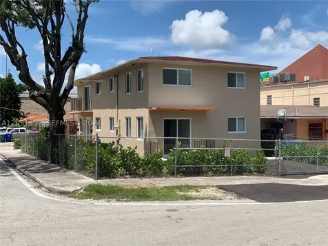 901 NW 22nd Court Miami FL 33125