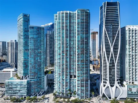 900 Biscayne Boulevard Miami FL 33132