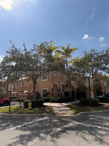 906 SW 143rd Avenue Pembroke Pines FL 33027