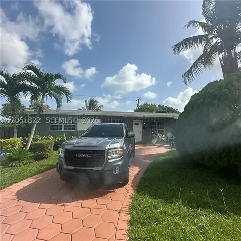 930 NW 180th Terrace Miami Gardens FL 33169