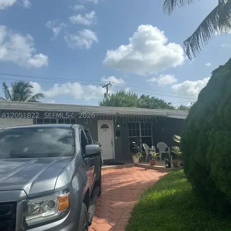 930 NW 180th Terrace Miami Gardens FL 33169