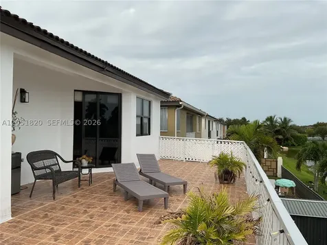15350 SW 11 Street Miami FL 33178