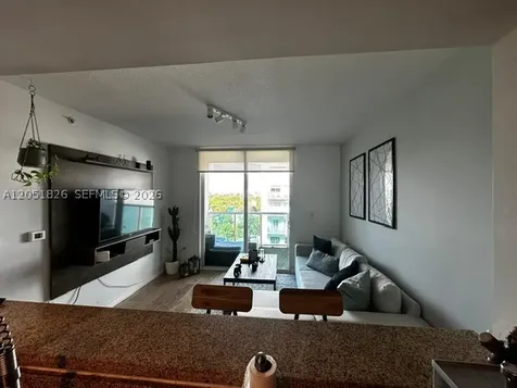 1723 SW 2nd Avenue Miami FL 33129