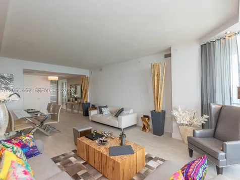 1300 Brickell Bay Drive Miami FL 33131