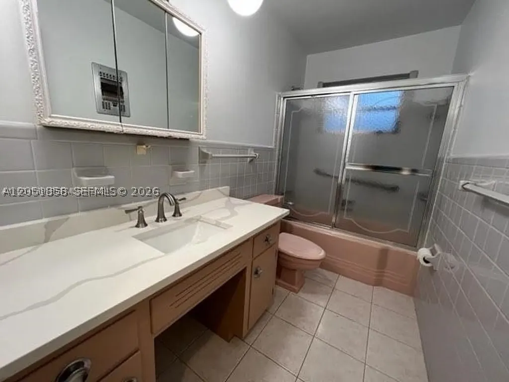 5637 Jefferson Street Hollywood FL 33023