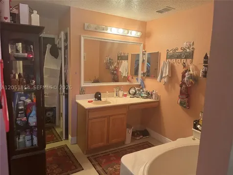 402 SE Crosspoint Drive Port St. Lucie FL 34983