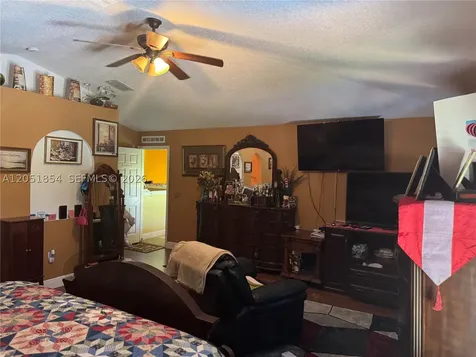402 SE Crosspoint Drive Port St. Lucie FL 34983