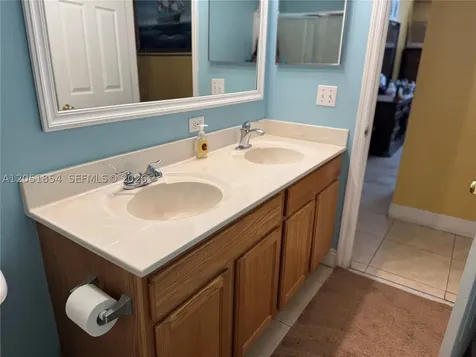 402 SE Crosspoint Drive Port St. Lucie FL 34983