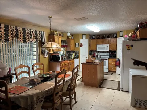402 SE Crosspoint Drive Port St. Lucie FL 34983