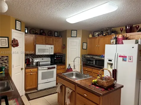 402 SE Crosspoint Drive Port St. Lucie FL 34983
