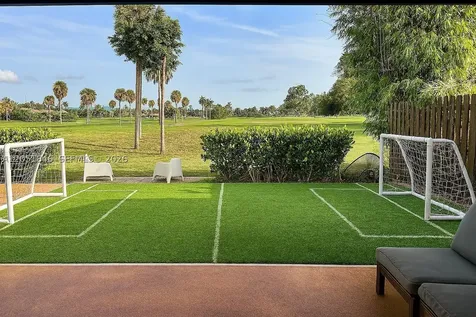 7441 Bay Hill Drive Hialeah FL 33015