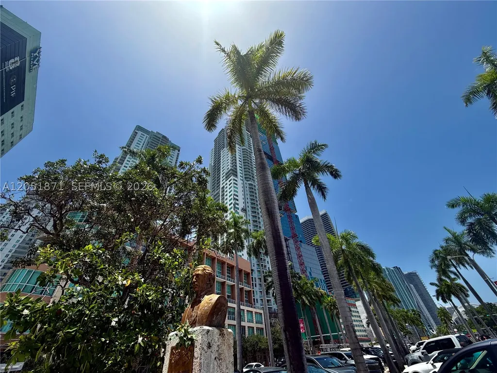 253 NE 2nd Street Miami FL 33132