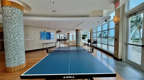 253 NE 2nd Street Miami FL 33132