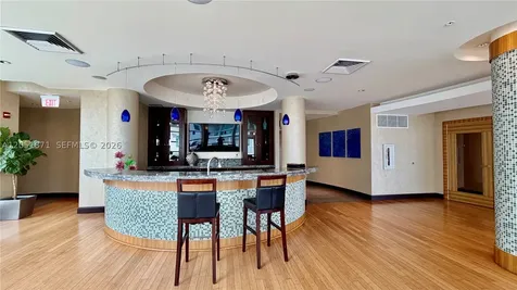 253 NE 2nd Street Miami FL 33132