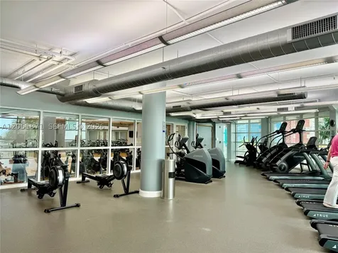 253 NE 2nd Street Miami FL 33132