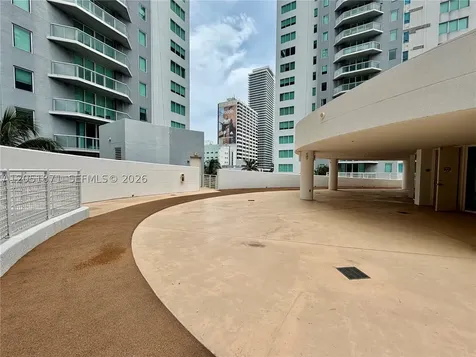 253 NE 2nd Street Miami FL 33132