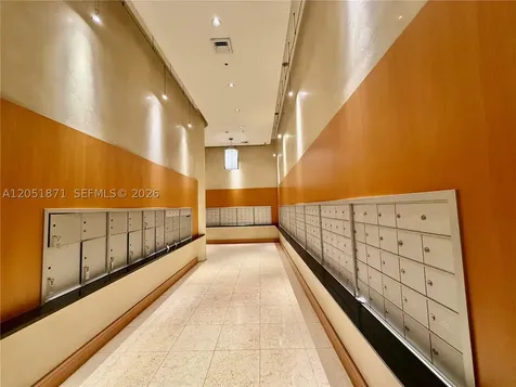 253 NE 2nd Street Miami FL 33132