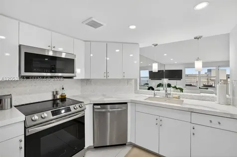 3000 E Sunrise Boulevard Fort Lauderdale FL 33304