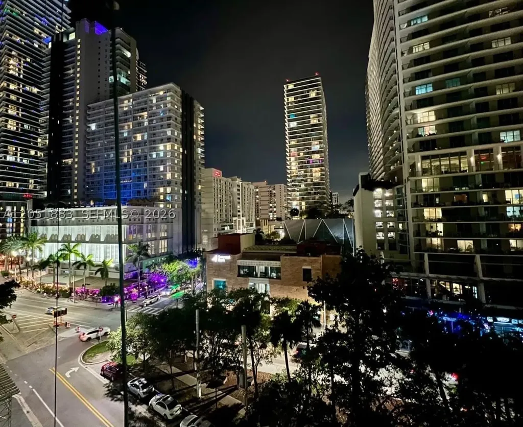 Miami FL 33131