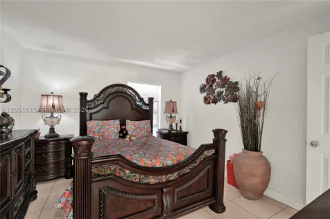 1755 W 60th Street Hialeah FL 33012