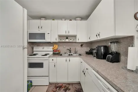 1755 W 60th Street Hialeah FL 33012