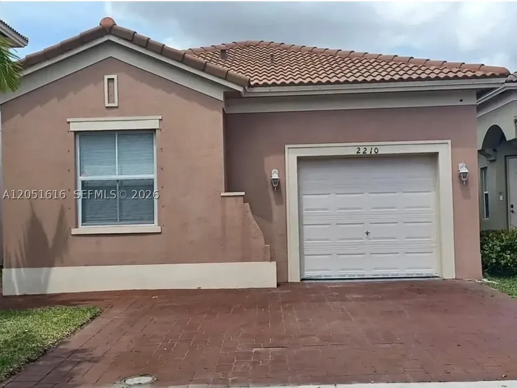 2210 NE 37th Road Homestead FL 33033