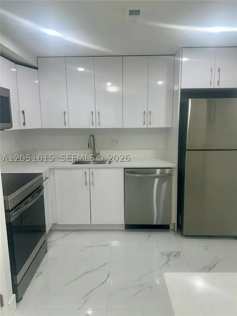 4166 Inverrary Drive Lauderhill FL 33319