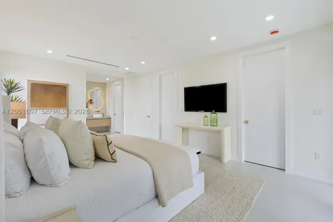 6359 SW 34th Street Miami FL 33155