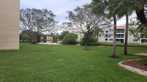 230 Lakeview Drive Weston FL 33326