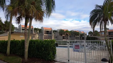 230 Lakeview Drive Weston FL 33326