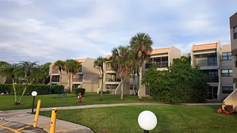 230 Lakeview Drive Weston FL 33326