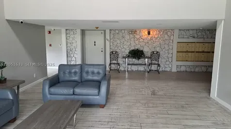 230 Lakeview Drive Weston FL 33326