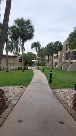 230 Lakeview Drive Weston FL 33326