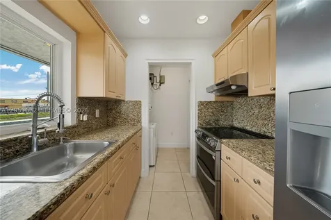 7515 NW South River Drive Medley FL 33166