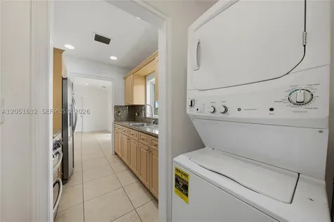 7515 NW South River Drive Medley FL 33166