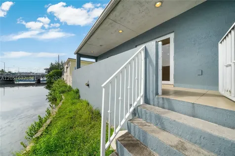 7515 NW South River Drive Medley FL 33166