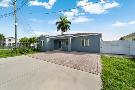 7515 NW South River Drive Medley FL 33166