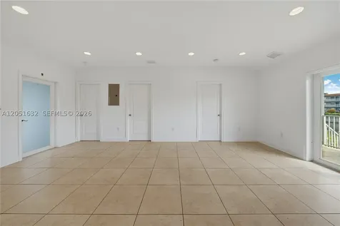 7515 NW South River Drive Medley FL 33166