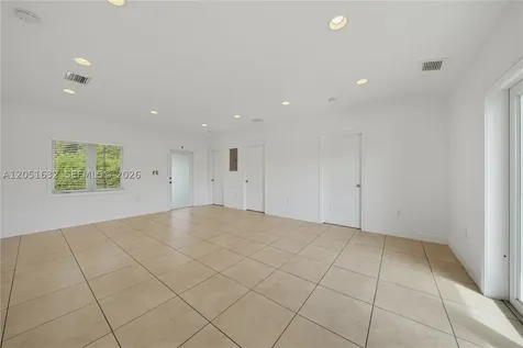 7515 NW South River Drive Medley FL 33166