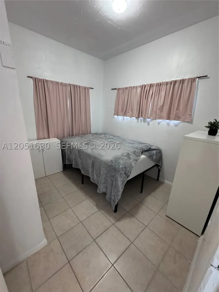 1239 N Victoria Park Road Fort Lauderdale FL 33304