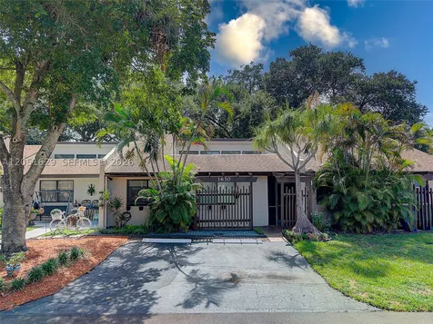 1630 NW 98th Terrace Pembroke Pines FL 33024