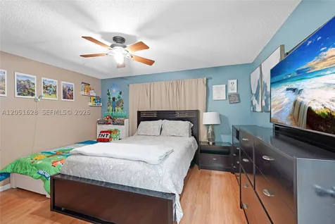 301 SW 86th Avenue Pembroke Pines FL 33025