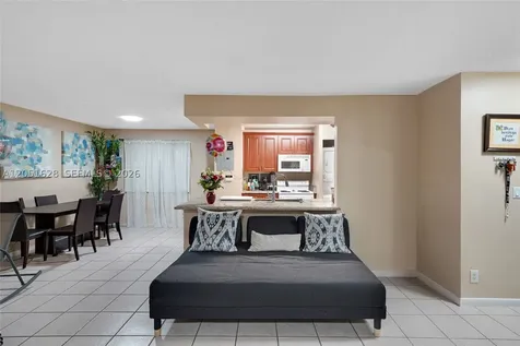 301 SW 86th Avenue Pembroke Pines FL 33025