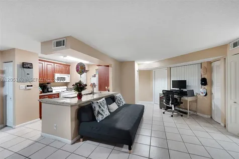 301 SW 86th Avenue Pembroke Pines FL 33025