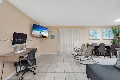 301 SW 86th Avenue Pembroke Pines FL 33025